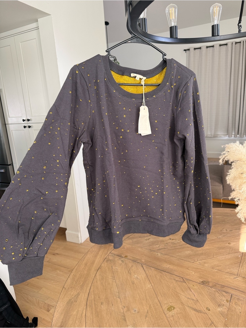 (1 Small, 2 Med, 2 Large) Mystree Black Crewneck Sweater w/ Gold Speckle Accent